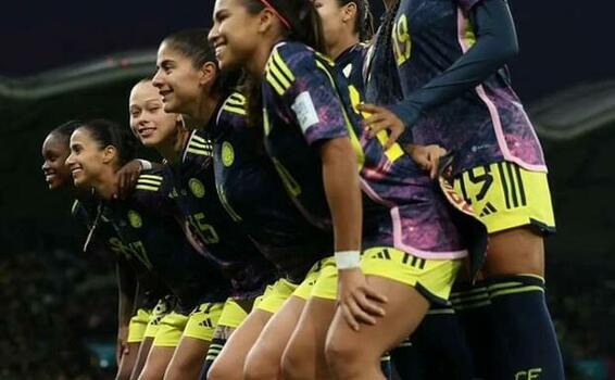 image for Selección  femenina entre las 8 mejores del mundo