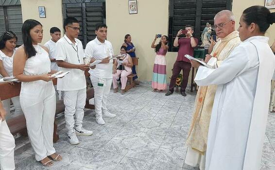 image for Eucaristia de adolescentes na comunidade do Sagrado Coração de Jesus 