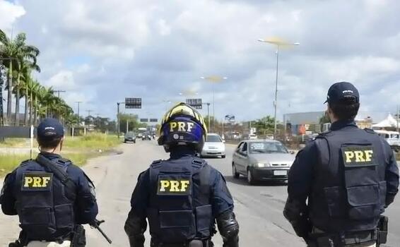 image for Agente da PRF morre após ser baleado na Zona Oeste