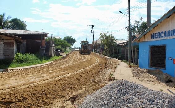 image for Prefeitura de Atalaia do Norte inicia recuperação de trecho crítico da rua
