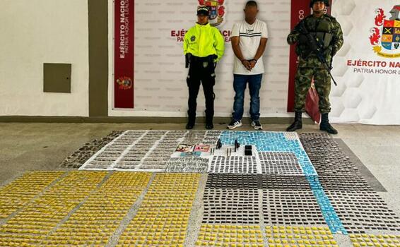 image for Capturan a delincuente  en Antioquia con 2.700 dosis de estupefacientes 