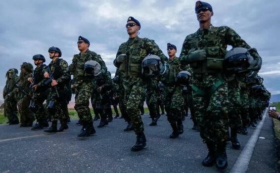 image for Presidente de esquerda causa desconforto em Forças Armadas na Colômbia