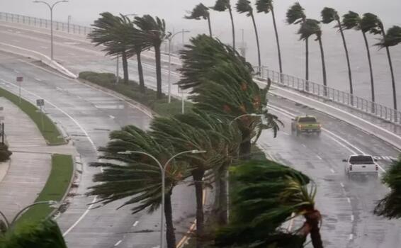 image for Inundaciones y cortes de luz en Florida por huracán Ian