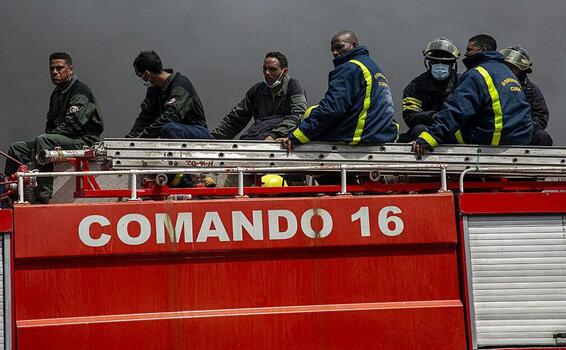 image for Avanza enfrentamiento al incendio en Cuba