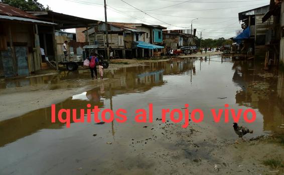 image for Moradores en el distrito de Belén afectados por las crecientes de los ríos
