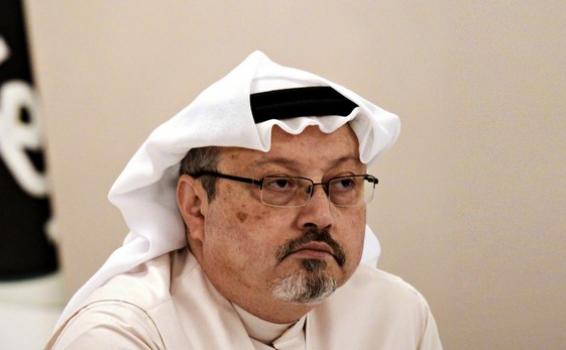 El fiscal acuso al subdirector de los servicios secretos del reino Fiscal general de Arabia Saudi en un reunion