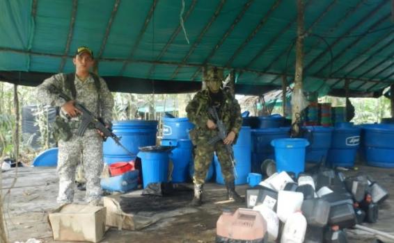 Desmantelado laboratorio para el procesamiento de clorhidrat Soldados en un laboratorio de narcoticos