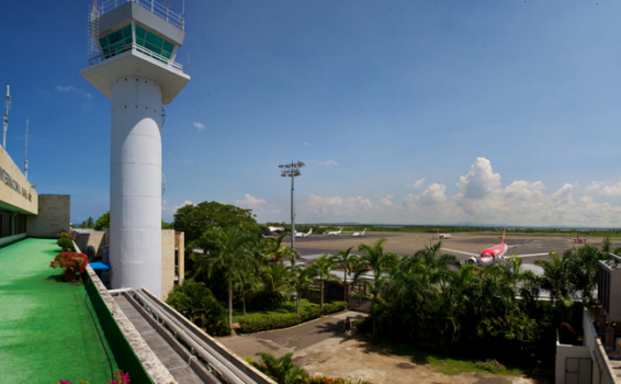 Aviones que estuvieron a punto de estrellarse Aeropuerto de Cartagena
