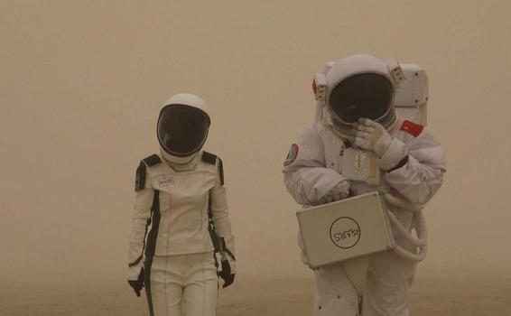 image for Marte en la Tierra / Así es el campamento creado por China en un desierto 