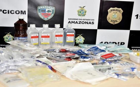 Medicamentos soo apreendidos na zona oeste de Manaus Medicamentos em uma mesa