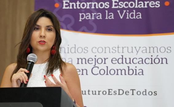 Ministra de Educación / No es una obligación enviar a sus hijos a clases presenciales image for Ministra de Educación / No es una obligación enviar a sus hijos a clases presenciales