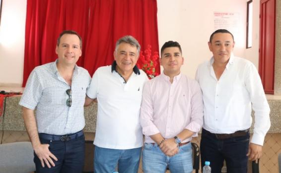 Ministro de Vivienda junto al Gobernador de Sucre