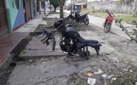 Aprovecharon oscuridad de pasaje para llevarse diversas partes Moto intervenida por ladrones