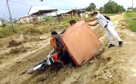 Carretera Santo Tomás en muy mal estado image for Carretera Santo Tomás en muy mal estado