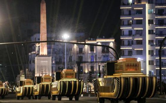 Momias de faraones desfilan por las calles de El Cairo hacia un nuevo museo image for Momias de faraones desfilan por las calles de El Cairo hacia un nuevo museo