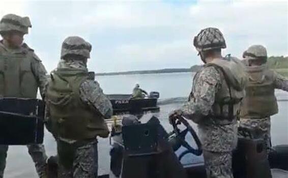 Armada Nacional expulsa a militares venezolanos image for Armada Nacional expulsa a militares venezolanos