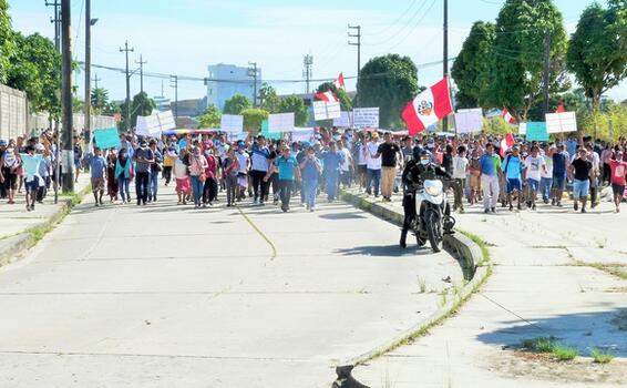 image for Comuneros llegaron a protestar frente al gobierno regional