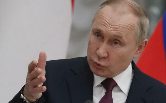 image for Putin offers more talks with West to defuse Ukraine tensions