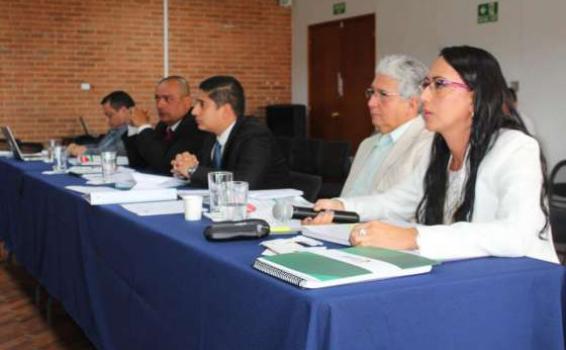 El Presidente de la Republica en compañía de la Ministra de Educacion Proyectos