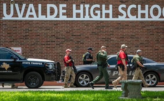 image for Asciende a 21 los muertos por tiroteo en Texas