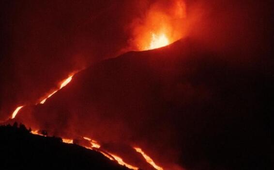 image for Erupción del Volcán en Cumbre Vieja