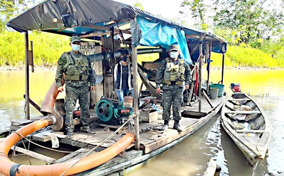 image for Advierte presencia de dragas en el río Napo