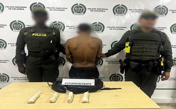 CON MÁS DE 400 GRAMOS DE COCAÍNA, FUE CAPTURADO UN HOMBRE EN EL MUNICIPIO DE LETICIA CON MÁS DE 400 GRAMOS DE COCAÍNA, FUE CAPTURADO UN HOMBRE EN EL MUNICIPIO DE LETICIA