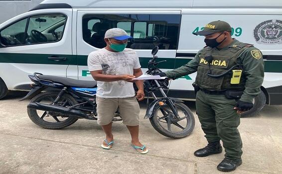 POLICÍA RECUPERÓ EN TERRITORIO COLOMBIANO UNA MOTOCICLETA HURTADA EN TABATINGA - BRASIL POLICÍA RECUPERÓ EN TERRITORIO COLOMBIANO UNA MOTOCICLETA HURTADA EN TABATINGA - BRASIL