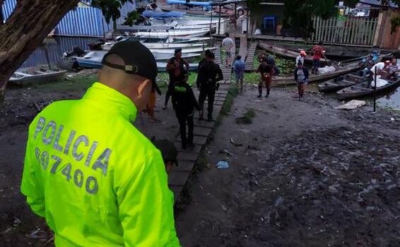 POLICÍA REALIZA CONTROL A ESTABLECIMIENTOS EN EL MALECÓN TURÍSTICO POLICÍA REALIZA CONTROL A ESTABLECIMIENTOS EN EL MALECÓN TURÍSTICO