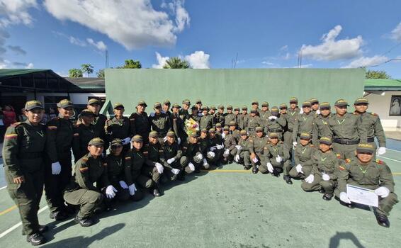 MÁS JÓVENES AL SERVICIO DE LOS COLOMBIANOS MÁS JÓVENES AL SERVICIO DE LOS COLOMBIANOS