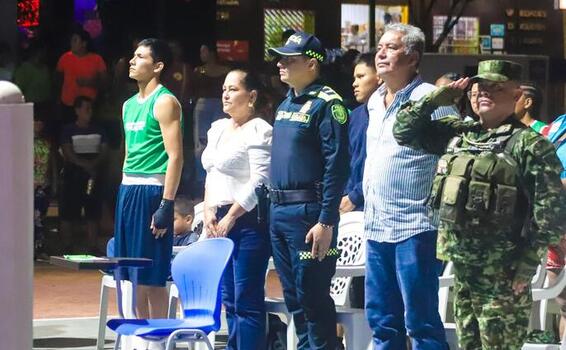 Policía nacional y comunidad unidos por la alegría juvenil  Policía nacional y comunidad unidos por la alegría juvenil