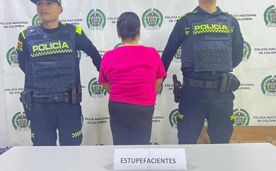 La Policía Nacional captura a una mujer por el delito de fabricación, tráfico y porte de estupefacientes en Leticia La Policía Nacional captura a una mujer por el delito de fabricación, tráfico y porte de estupefacientes en Leticia