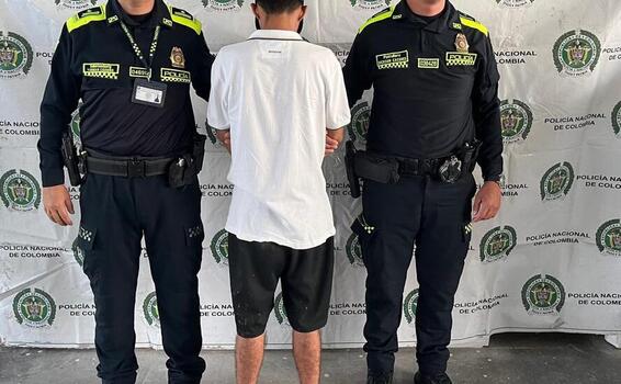 APREHENSIÓN POR ORDEN JUDICIAL DE ADOLESCENTE REQUERIDO POR HURTO CALIFICADO Y AGRAVADO EN LETICIA APREHENSIÓN POR ORDEN JUDICIAL DE ADOLESCENTE REQUERIDO POR HURTO CALIFICADO Y AGRAVADO EN LETICIA