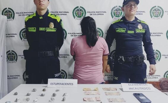 Captura de ciudadana por presunto delito de fabricación, tráfico y porte de estupefacientes Captura de ciudadana por presunto delito de fabricación, tráfico y porte de estupefacientes