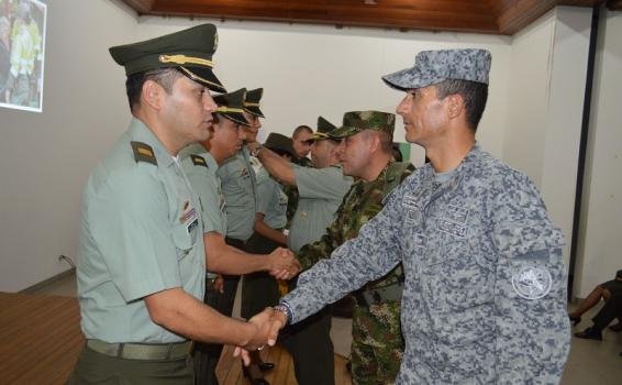 Fuerza Aérea Colombiana participa en la ceremonia de ascenso de la Policía Nacional en el Amazonas Fuerza Aérea Colombiana participa en la ceremonia de ascenso de la Policía Nacional en el Amazonas