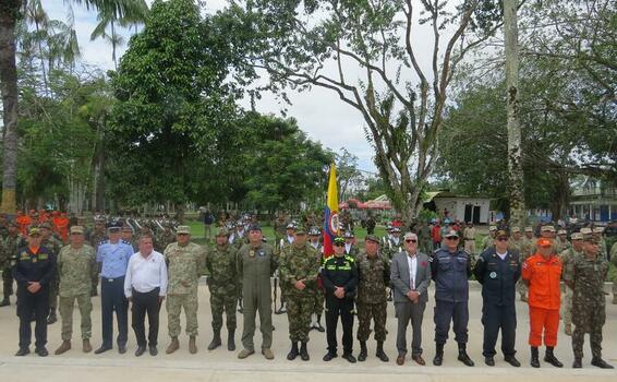 Una vez más, su Fuerza Aérea participó en la izada de pabellón Tripartita en el Amazonas