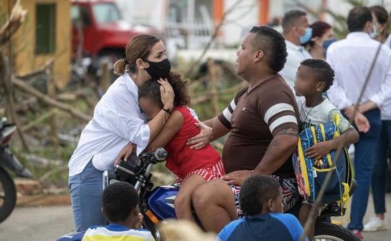Gobierno nacional ha evacuado desde Providencia más de 300 niños y niñas para reencontrarse con sus familias en San Andrés