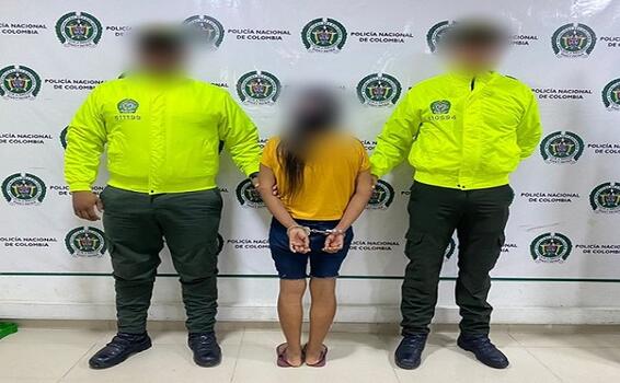 MUJER QUE HABRÍA PERMITIDO EL ABUSO SEXUAL DE SU PROPIA HIJA, FUE CAPTURADA POR LA POLICÍA NACIONAL