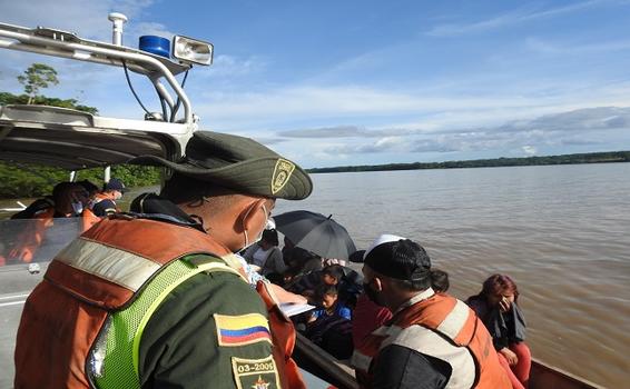 REALIZAMOS CONTROL Y VIGILANCIA SOBRE  RIBERAS DEL RÍO AMAZONAS 