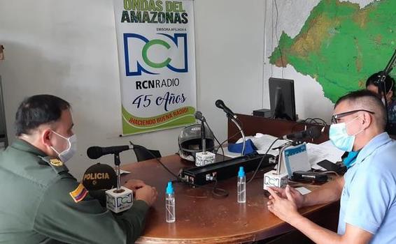 POLICÍA EN LETICIA Y PUERTO NARIÑO ENTREGA RECOMENDACIONES PARA EVITAR LOS DELITOS INFORMÁTICOS EN EL DIA SIN IVA 