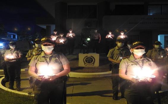 CELEBRAMOS LA HORA DEL PLANETA EN EL COMANDO DE DEPARTAMENTO DE POLICÍA AMAZONAS CELEBRAMOS LA HORA DEL PLANETA EN EL COMANDO DE DEPARTAMENTO DE POLICÍA AMAZONAS