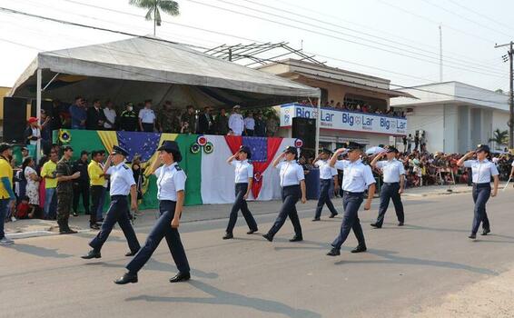 Imponente desfile militar en el Amazonas, fortalece los lazos de amistad entre Colombia y Brasil Imponente desfile militar en el Amazonas, fortalece los lazos de amistad entre Colombia y Brasil