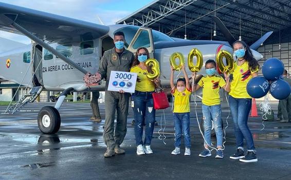 Suboficial de su Fuerza Aérea celebra el mes del padre con 3.000 horas de vuelo al servicio de la patria