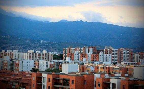 En Cali sicarios asesinaron a una mujer de 42 años