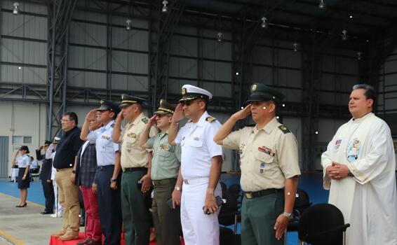 Con orgullo once oficiales ascendieron al grado inmediatamente superior en el Amazonas