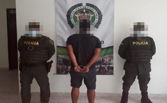 LA ESTACIÓN DE POLICÍA PUERTO NARIÑO, EFECTUÓ CAPTURA POR ORDEN JUDICIAL DE UN SUJETO POR EL DELITO DE HURTO AGRAVADO LA ESTACIÓN DE POLICÍA PUERTO NARIÑO, EFECTUÓ CAPTURA POR ORDEN JUDICIAL DE UN SUJETO POR EL DELITO DE HURTO AGRAVADO