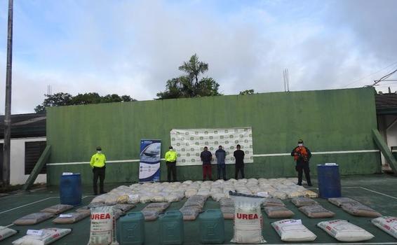 POLICÍA REALIZA CAPTURA DE TRES SUJETOS POR EL DELITO DE TRÁFICO DE SUSTANCIAS PARA EL PROCESAMIENTO DE NARCÓTICOS POLICÍA REALIZA CAPTURA DE TRES SUJETOS POR EL DELITO DE TRÁFICO DE SUSTANCIAS PARA EL PROCESAMIENTO DE NARCÓTICOS