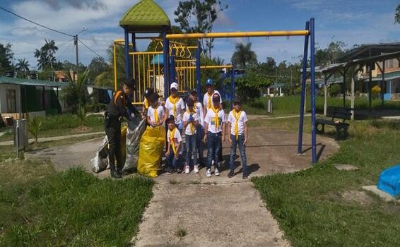 LE DIMOS NUEVA IMAGEN AL PARQUE DE LA URBANIZACIÓN NIA NEMECHI EN LETICIA