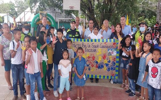 DE “REGRESO A CLASES 2023” CON LA POLICÍA NACIONAL DE “REGRESO A CLASES 2023” CON LA POLICÍA NACIONAL