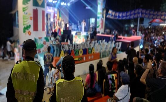 POLICÍA GARANTIZÓ LA SEGURIDAD EN EL XXXIV DEL FESTIVAL DE LA CONFRATERNIDAD AMAZÓNICA POLICÍA GARANTIZÓ LA SEGURIDAD EN EL XXXIV DEL FESTIVAL DE LA CONFRATERNIDAD AMAZÓNICA